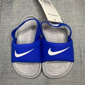 New with tag Nike slides sandals baby / toddler